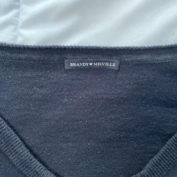 Brandy Melville V-Neck Cotton Sweater One Size - Small-Medium - Picture 3 of 5